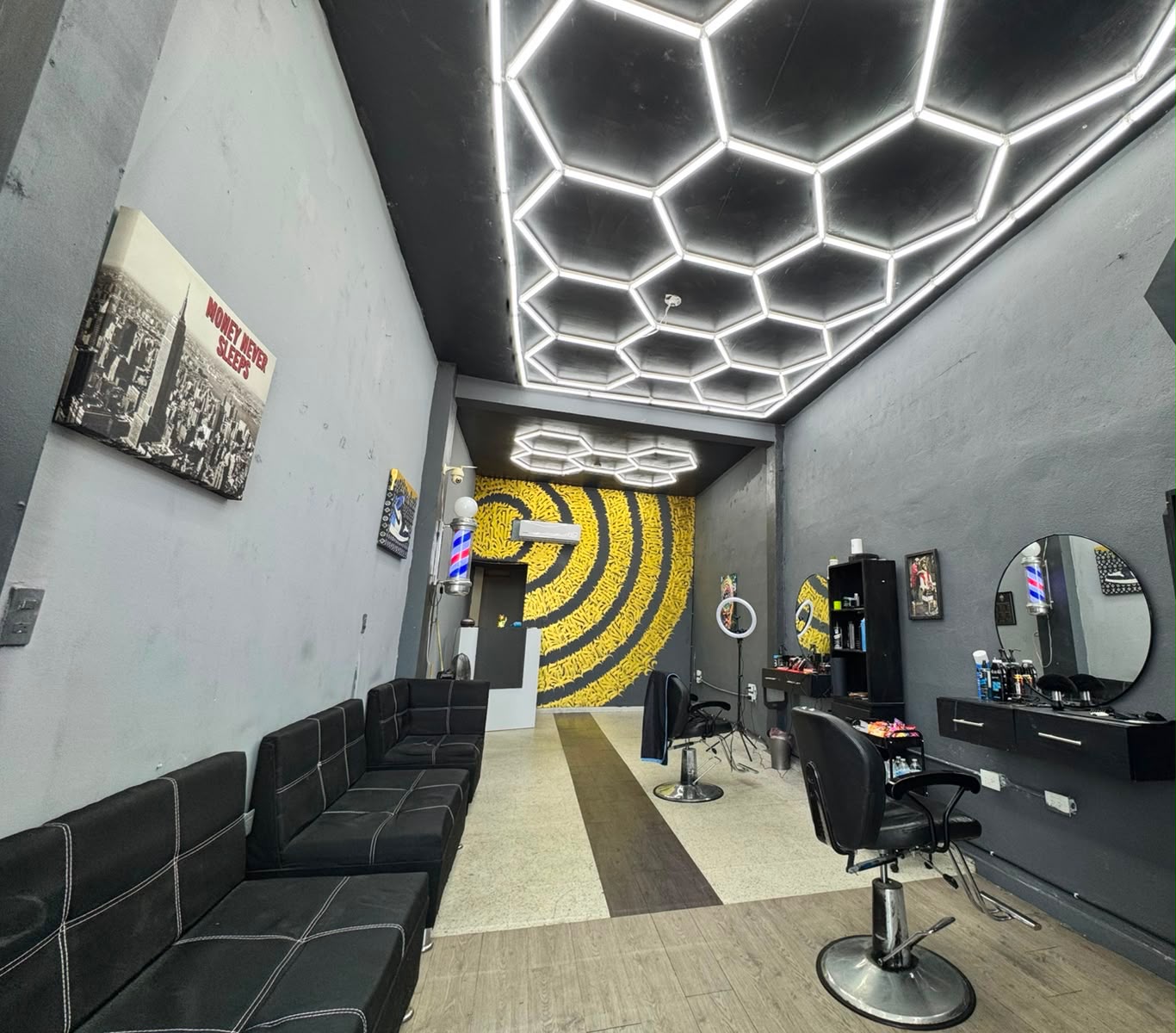 Interior de Olais Barber Shop